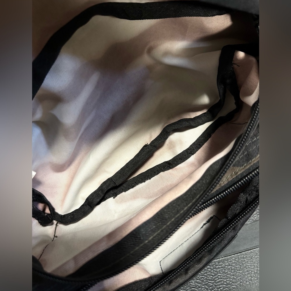 PINK Victoria's Secret Camouflage Belt Bag/Fanny Pack - Picture 7 of 7